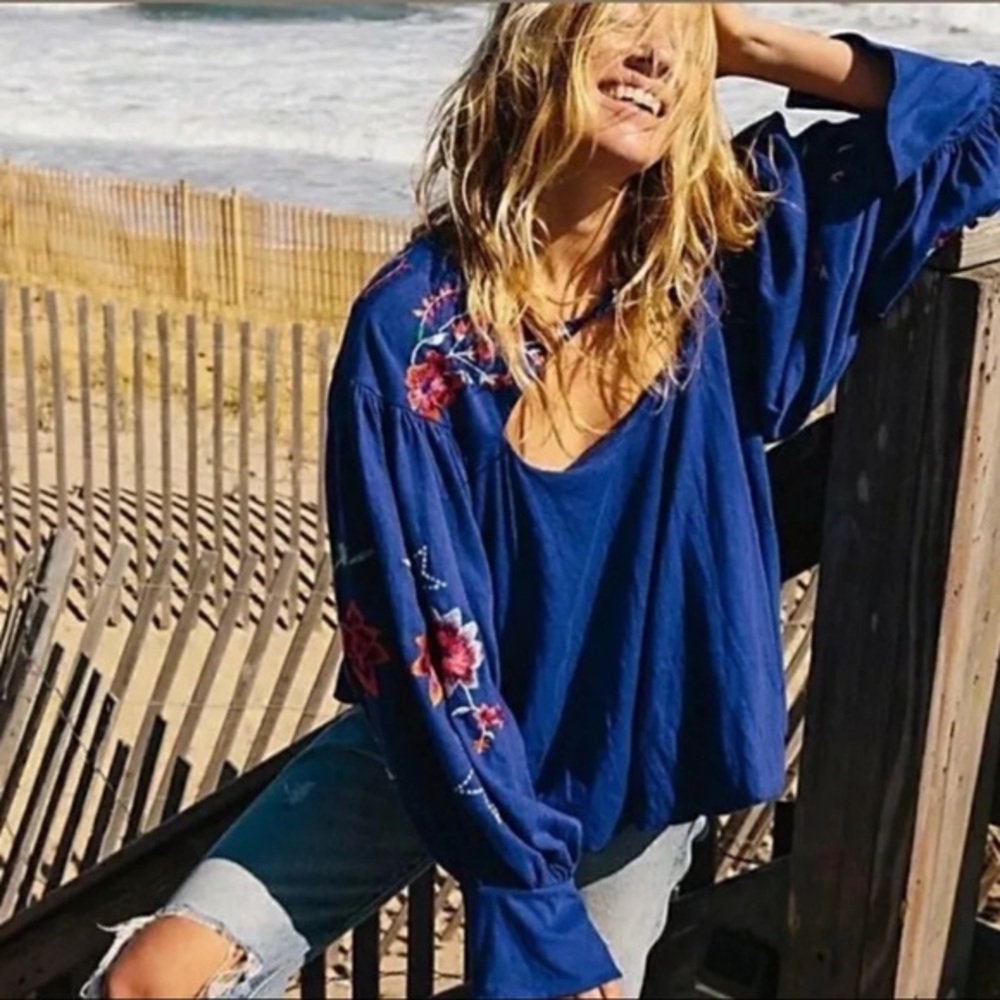 Free People‎ | Cutout Blouse Top Purple Embroidered Floral